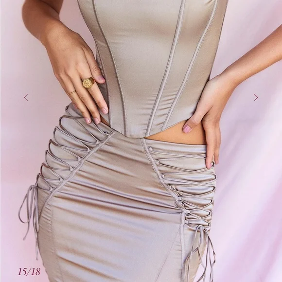 House of CB Sidonie Champagne Gold Lattice Satin Midi Skirt M - Picture 4 of 11